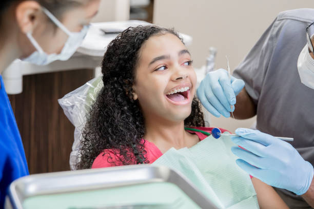 Best Emergency Broken Tooth Repair in Lake Dalecarlia, IN