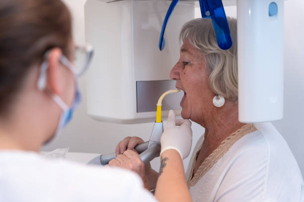 Best Weekend Emergency Dentist in Lake Dalecarlia, IN